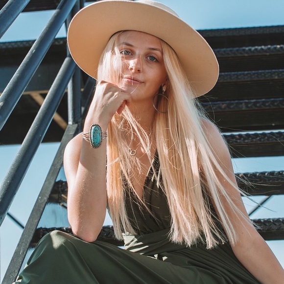 Multi wrap green dress one size. Wear many ways. - Picture 1 of 6